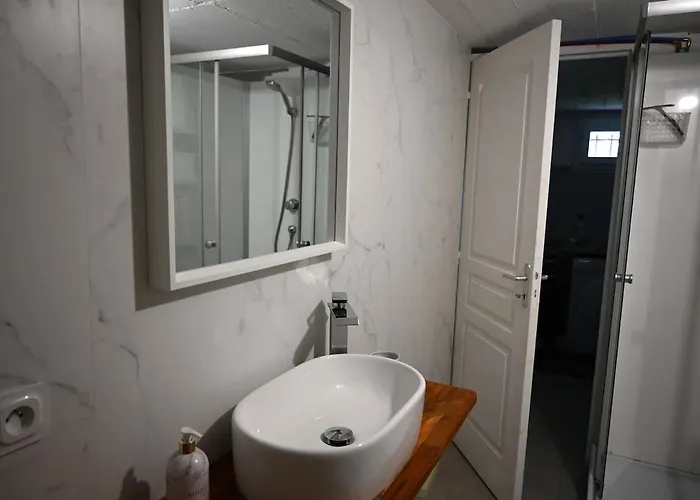 La Ferriere With Swimming Pool Feriehus Ribérac